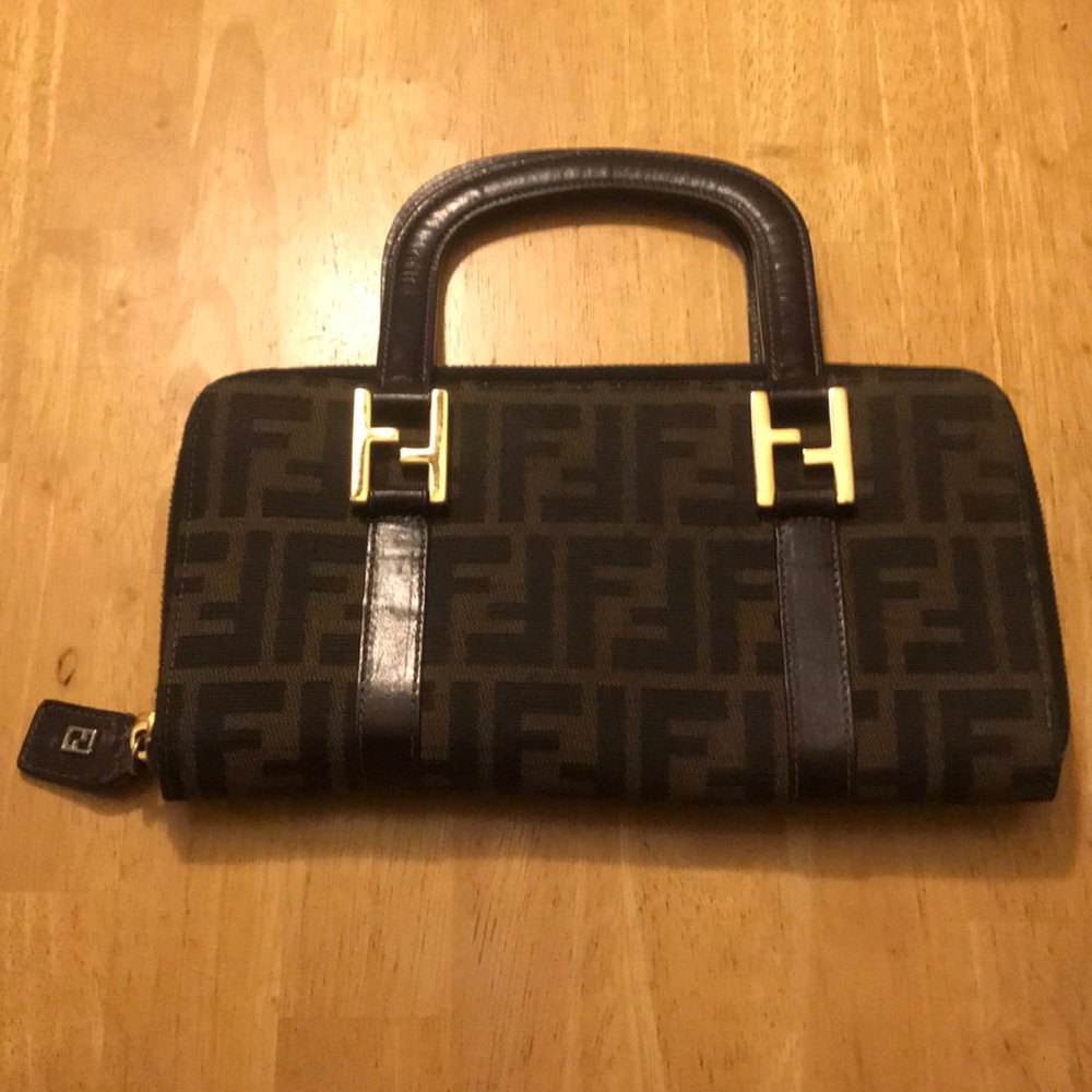 Vintage Authentic Fendi wallet/clutch